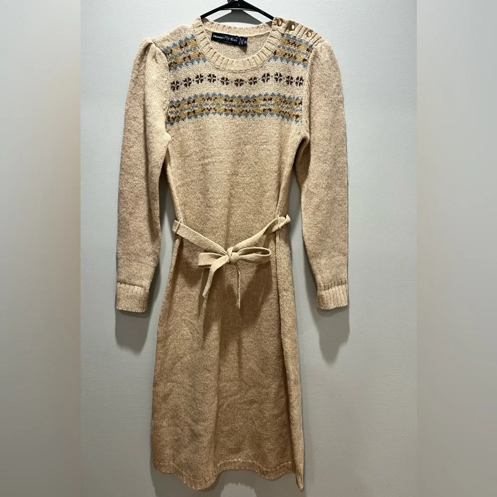 Women Vintage Hunters Run 100% Wool Long Sleeve beige Knit Sweater Dress Size‎ M